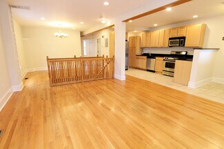 18 Aspinwall Ave Unit 1, Brookline, MA 02446