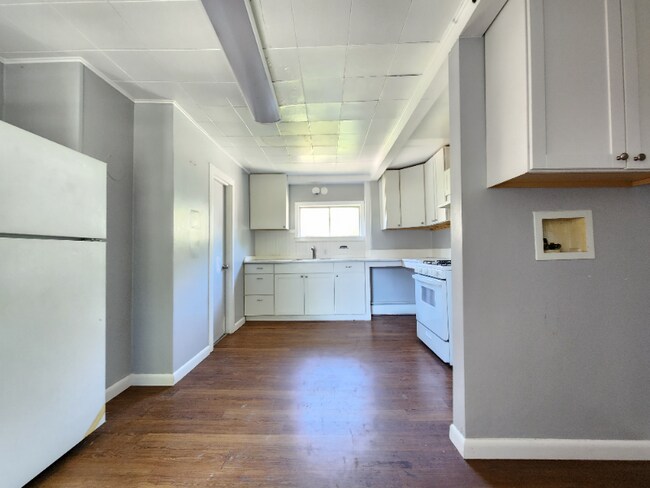 74 Wing St unit 2, Bangor, ME 04401 - photo 2