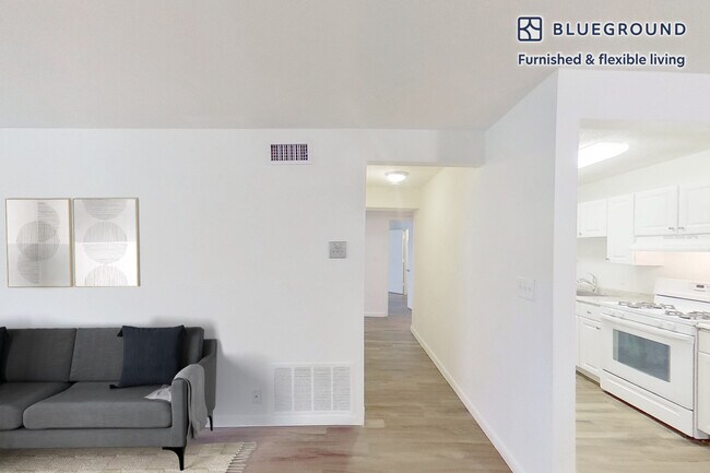 51 Keys Dr unit FL3-ID5598A, Peabody, MA 01960 - photo 2