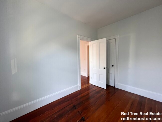 401 E 7th St unit 3, Boston, MA 02127 - photo 7