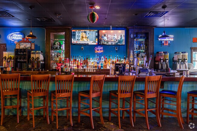 Have a night out at Papi's Fajita Factory with full bar and food.