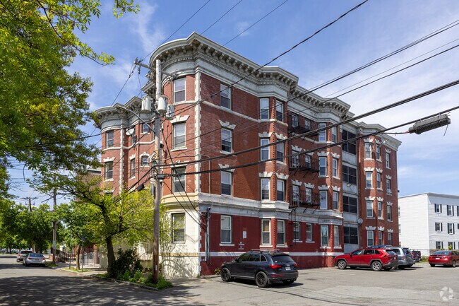 There are a number of more affordable housing options within Central Lynn including apartments.