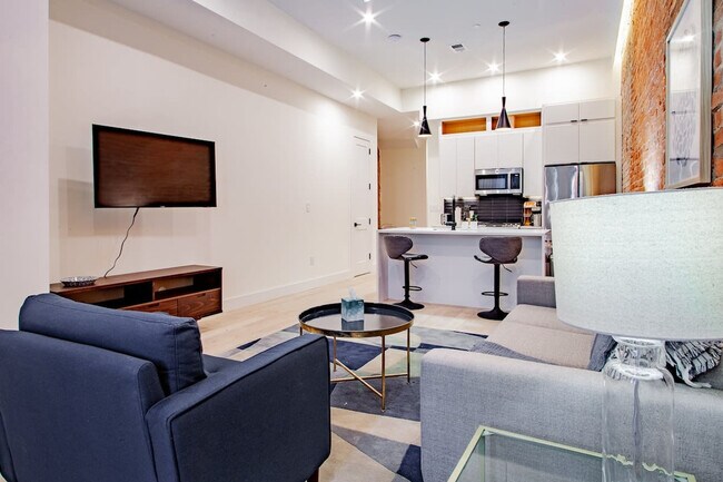 1022 Pennsylvania Ave SE unit ID1037732P, Washington, DC 20003 - photo 4