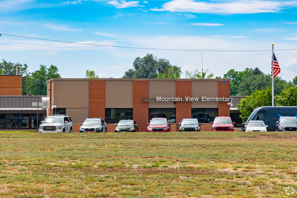 Mountain View Elementary School is a public school in Longmont.