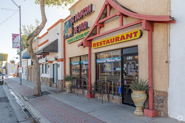 Main Street in Somerton boasts a handful of restaurants including Dragon de Oro.