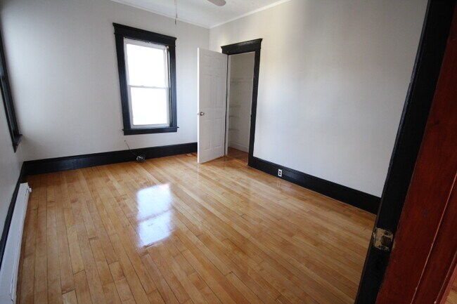 82 Green Hill Pkwy unit 3, Worcester, MA 01605 - photo 5