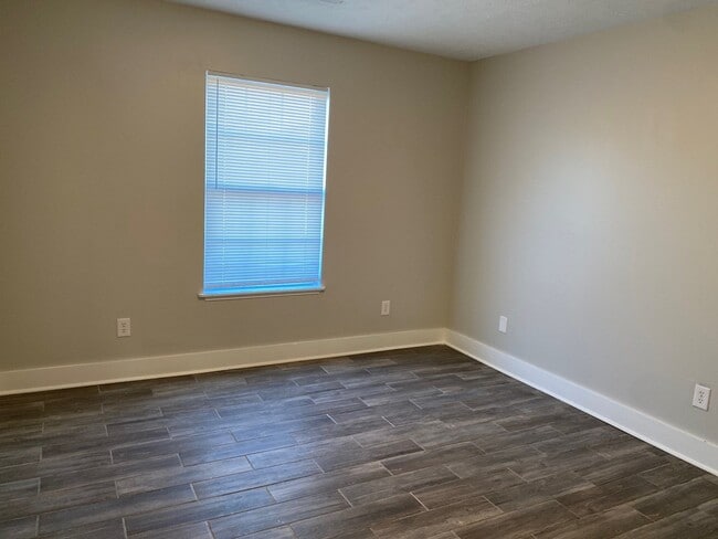 632 Old Humboldt Rd unit A, Jackson, TN 38305 - photo 6