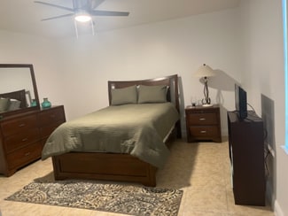 147 N Kendall Dr, Miami, FL 33186