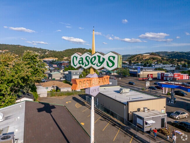 Casey's is a great place to get some breakfast in Roseburg.