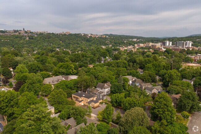The median lot size in North Side is 4,350 square feet.