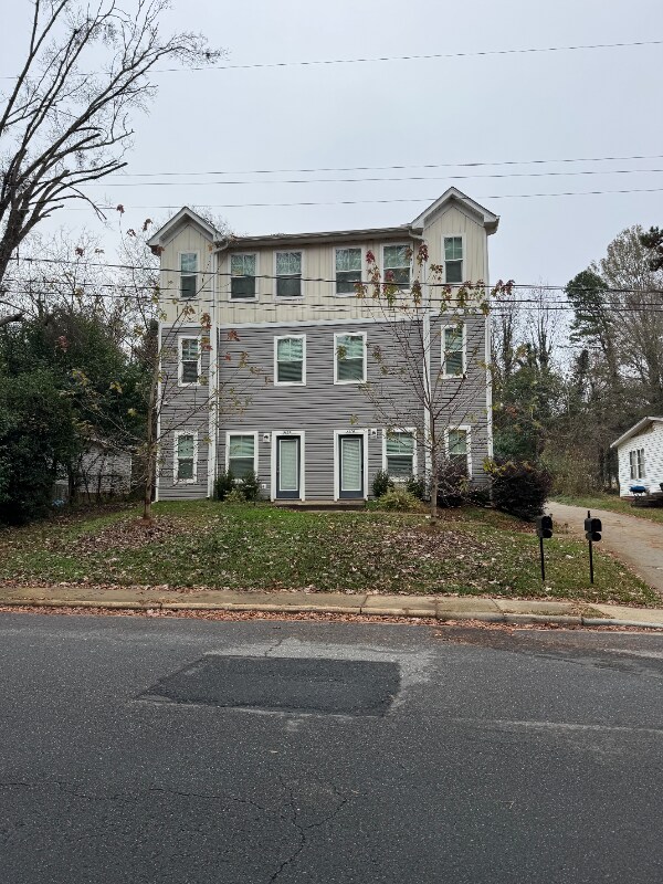 533 Gantt St, Mooresville, NC 28115 - photo 2