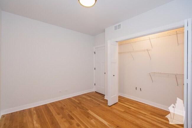 2207 W Eastwood Ave unit 3, Chicago, IL 60625 - photo 6