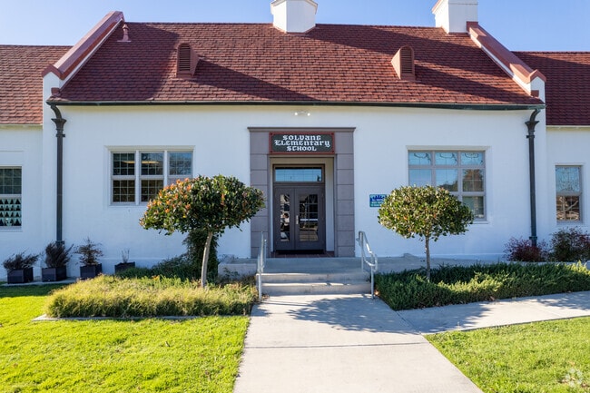 Solvang Elementary School is a large campus.