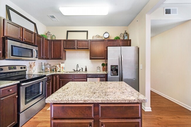 Waverly - 2 Bed / 2 Bath - 1,108 Sq.Ft.