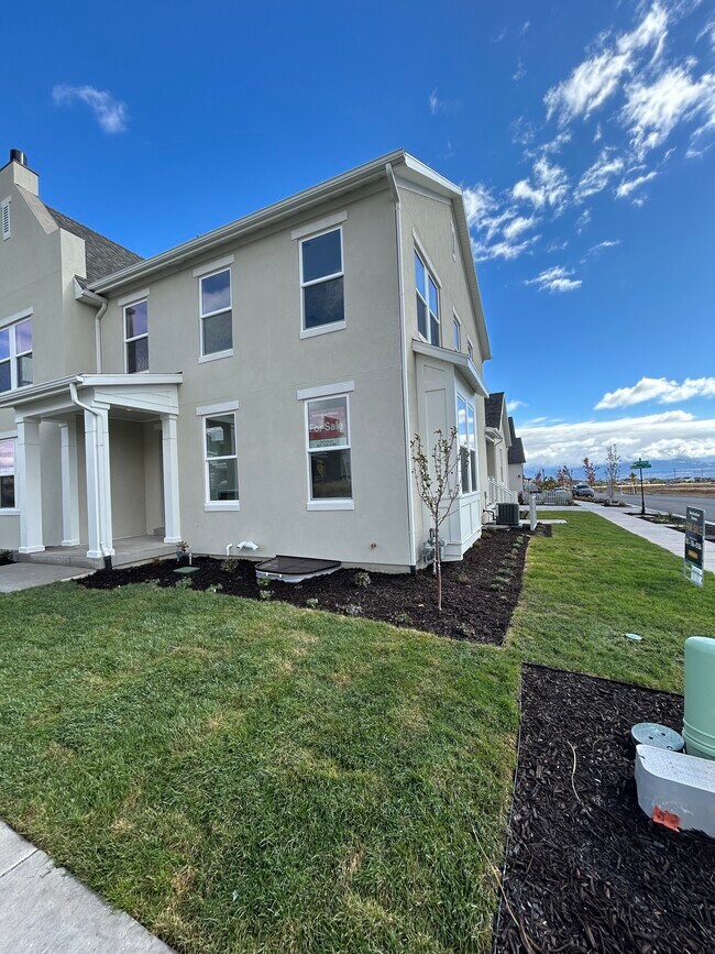 11569 S Watercourse Rd Unit 101, South Jordan, UT 84009