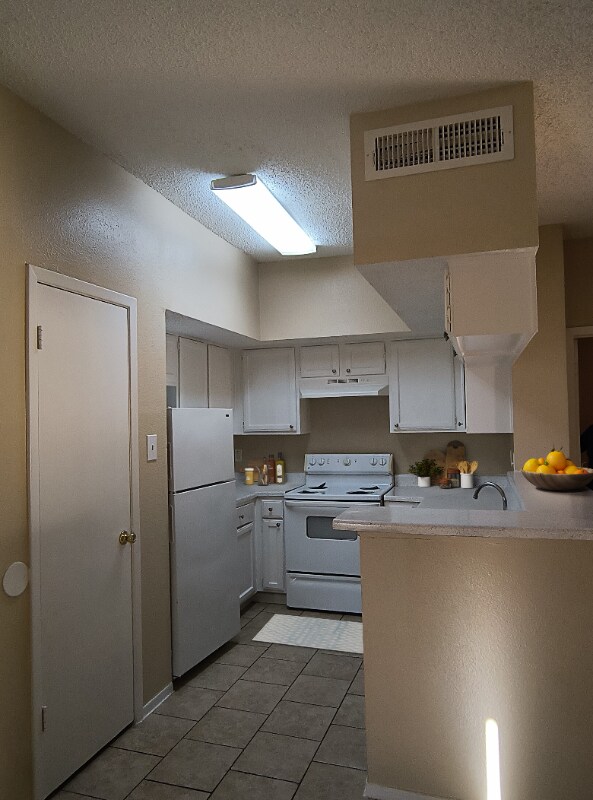 206 Plaza Verde Dr unit D23, Houston, TX 77038 - photo 3