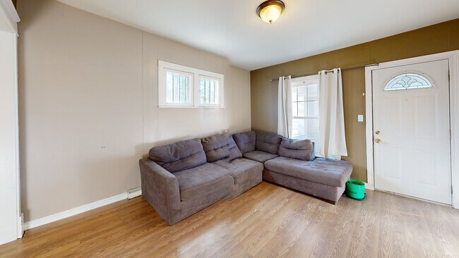 639 Main St, Hobart, IN 46342 - photo 2