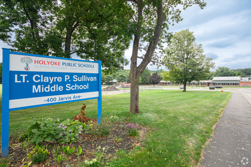 Lt Clayre Sullivan Elementary
is a large beautiful campus that atmosphere invites learning.