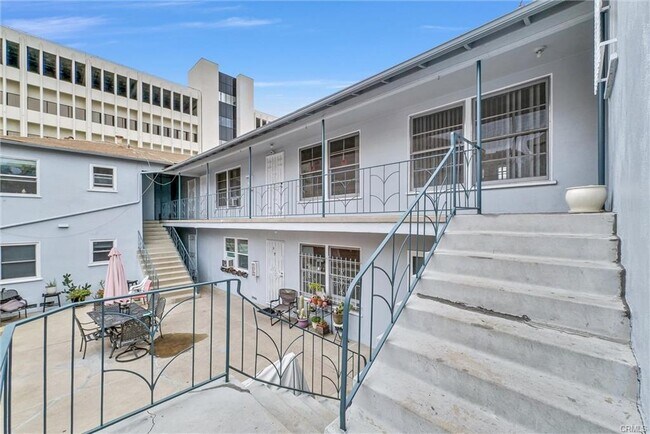 122 Elm Ave unit 9, Long Beach, CA 90802 - photo 6