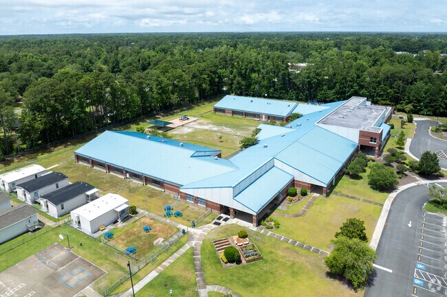 Masonboro Elementary School n Wilmington, NC serves grades K-5.