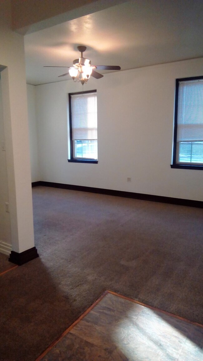 27 State N St unit 3, Chilton, WI 53014 - photo 7