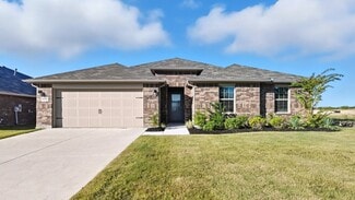 1915 Heritage Ct, Cleburne, TX 76033