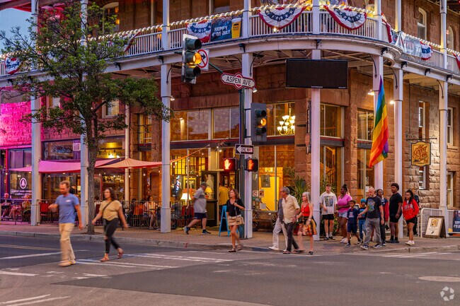 Head to downtown Flagstaff for an evening of fun and enjoy the vibrant nightlife.