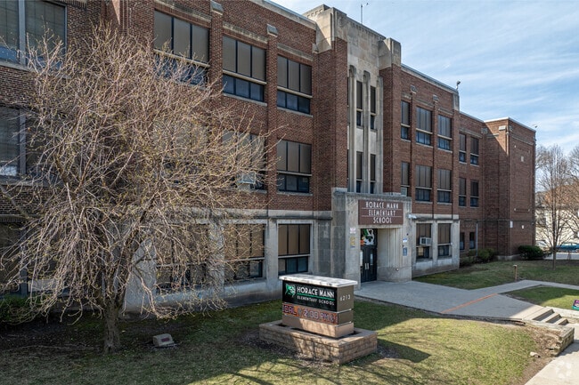 Students can enjoy the lovely campus at Horace Mann Elementary School.