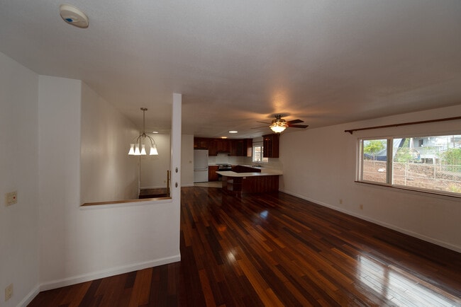 99-060 Nalopaka Place unit 1 Bedroom, Aiea, HI 96701 - photo 2