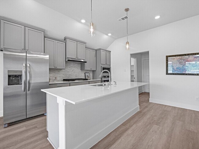 110 Orange Blossom Ct unit 38029813, Mont Belvieu, TX 77535 - photo 5