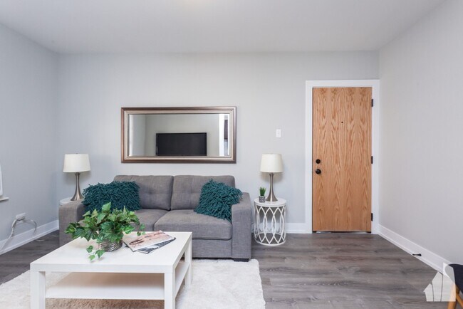 427 W Belden Ave unit 427-E102, Chicago, IL 60614 - photo 7