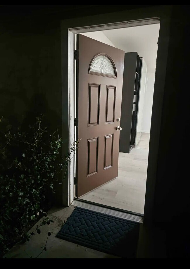 417 Jansu Place unit Cal Poly Area Studio, Pomona, CA 91768 - photo 2