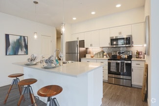6998 NE Cherry Dr, Hillsboro, OR 97124