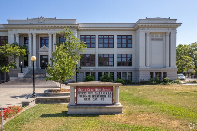 Engage in diverse programs at Santa Cruz High School.
