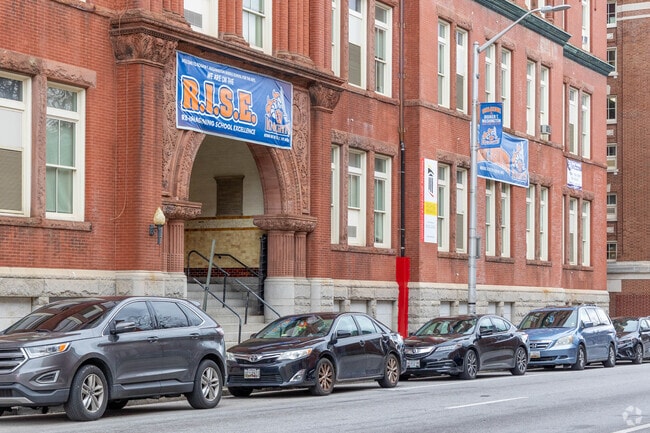 Booker T. Washington Middle School servers students from the 6th through the 8th grade.
