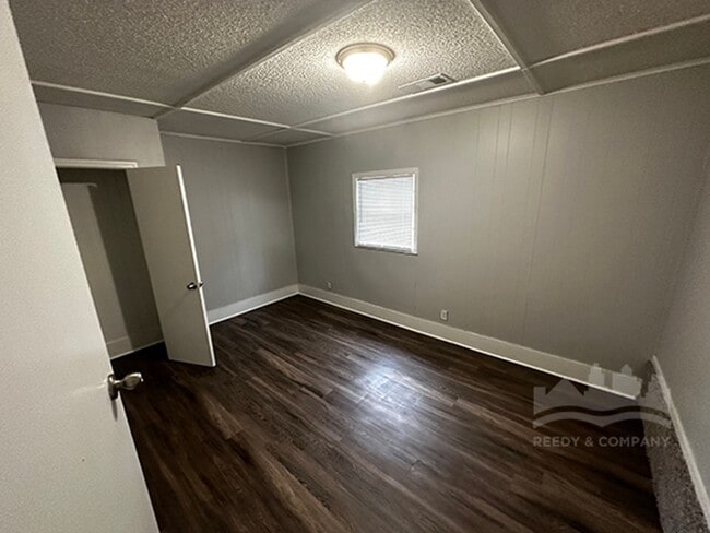 3082 Overton Crossing St, Memphis, TN 38127 - photo 3