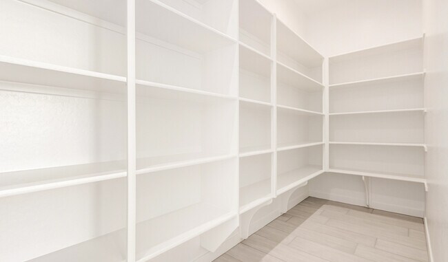 18173 W Watkins St, Goodyear, AZ 85338 - photo 4