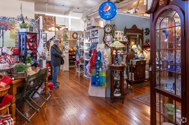 The Waxhaw Antique Mart in Waxhaw has a collections of decor and trinkets.