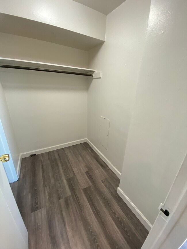 Walk In Closet