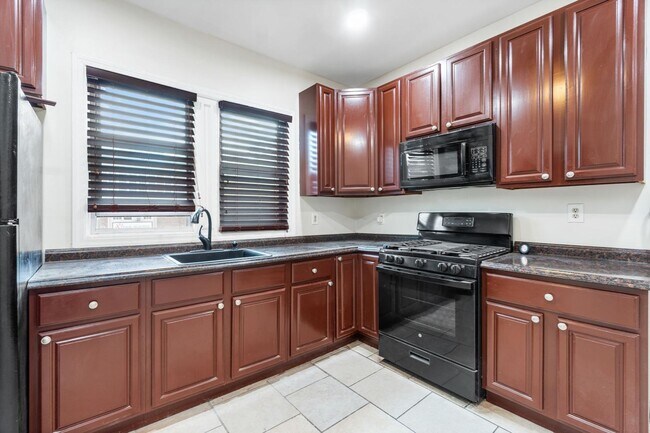 156 Shepard Ave unit 2, East Orange, NJ 07018 - photo 4