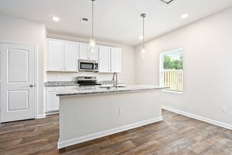 3277 Hamlet Loop, Opelika, AL 36804