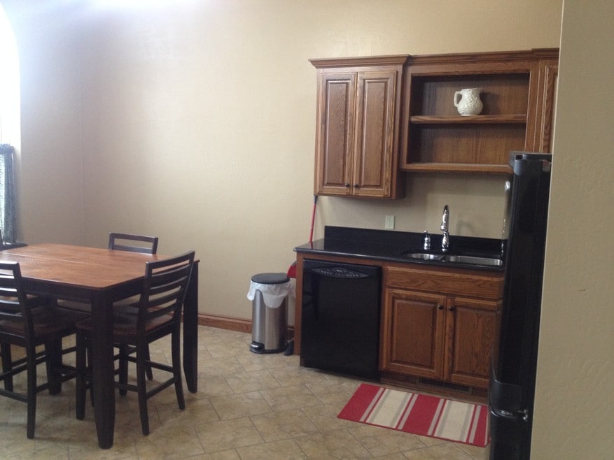 104 W 7th St unit 104.5, Newkirk, OK 74647 - photo 1