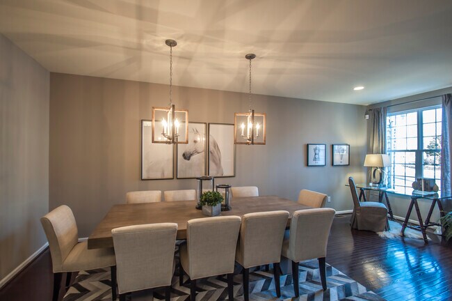 Stargrass Dining Room.JPG