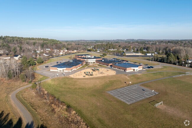 Stettin Elementary School  serves grades K-5.