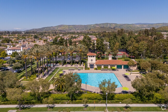 Behind the gates of this Lower Peters Canyon community you'll find Forest Glen Pool and Spa.