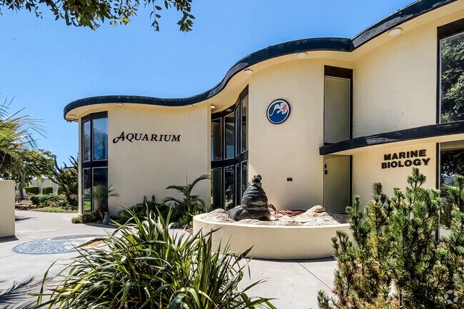 Cabrillo High School of Lompoc has a Marine Biology Aquarium.