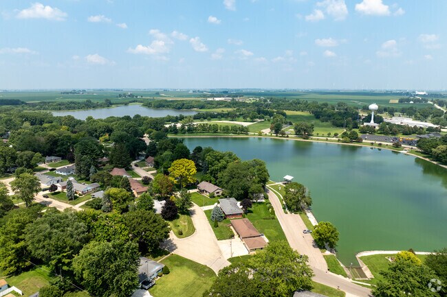 Mendota, IL offers a small town feel with natural areas.