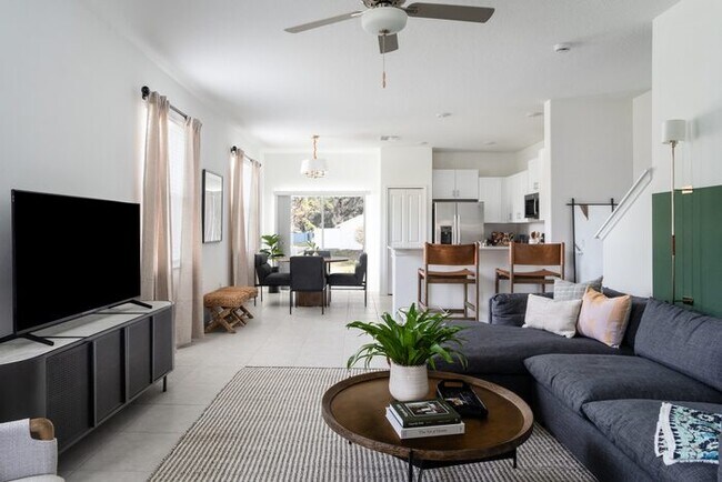 38119 Fallstone Way, Zephyrhills, FL 33542 - photo 5