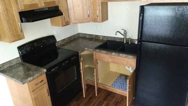 1025 Riverside Dr unit A, Waupaca, WI 54981 - photo 6