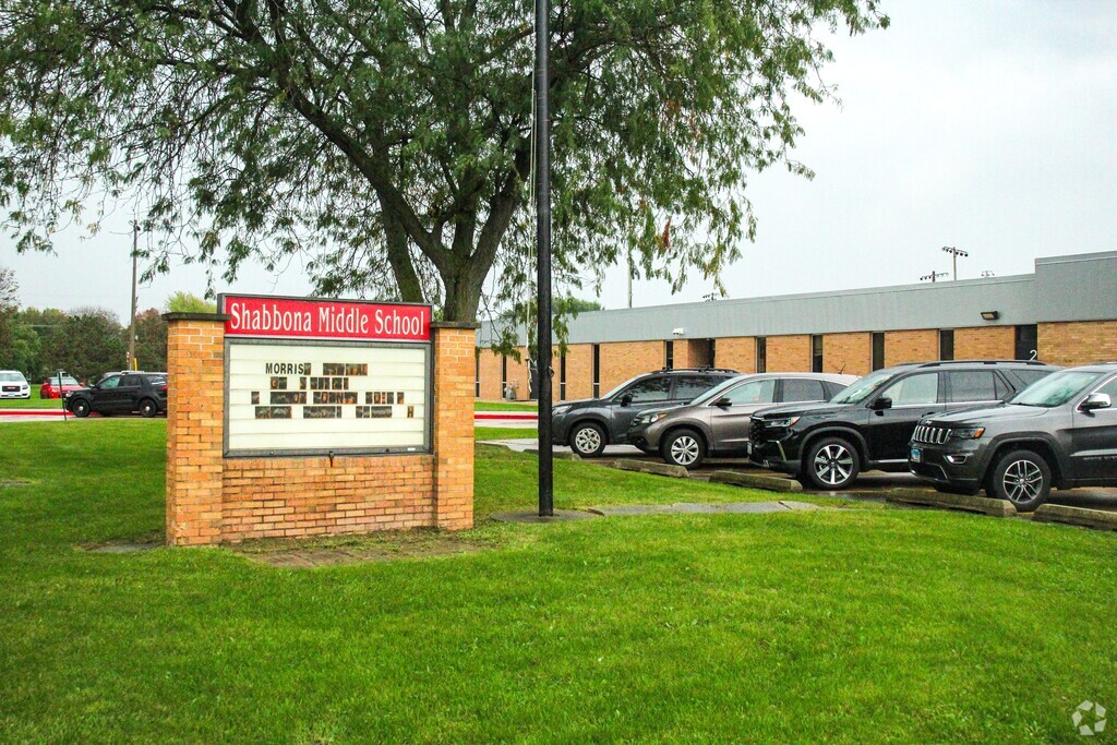 Shabbona Middle School serves students in the Grundy County community.
